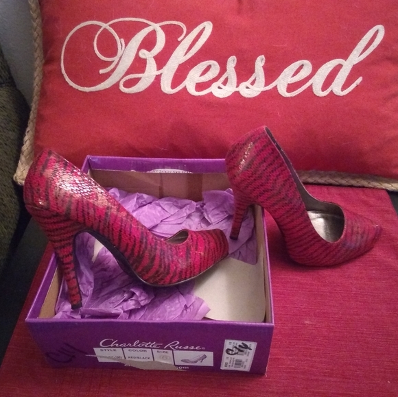 Charlotte Russe pumps - Picture 1 of 2